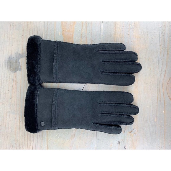 UGG Australia Accessories - UGG black SHEEPSKIN EXPOSED SLIM TECH GLOVES WOMENS LARGE NWT